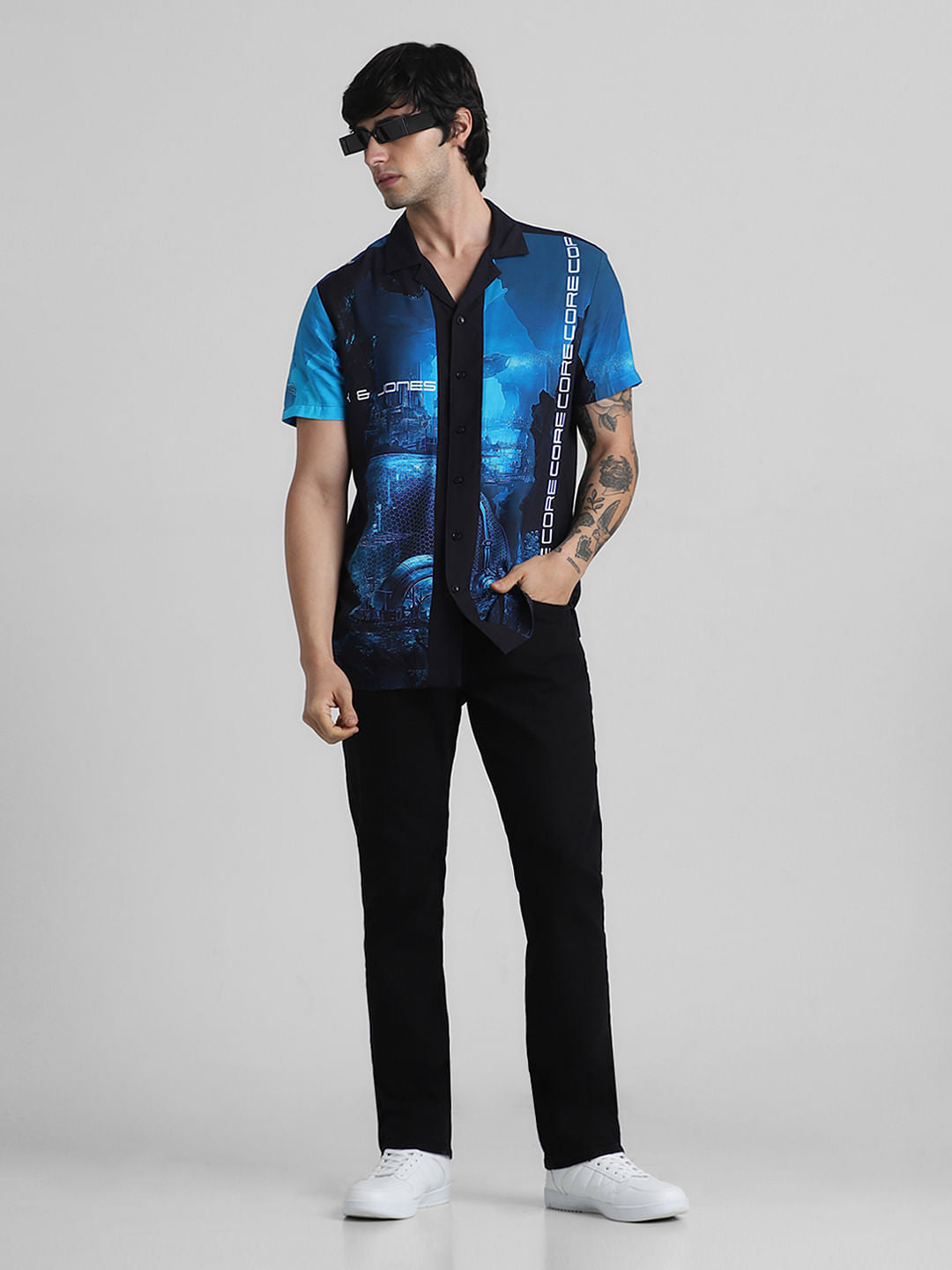Black Mid Rise Clark Regular Fit Jeans