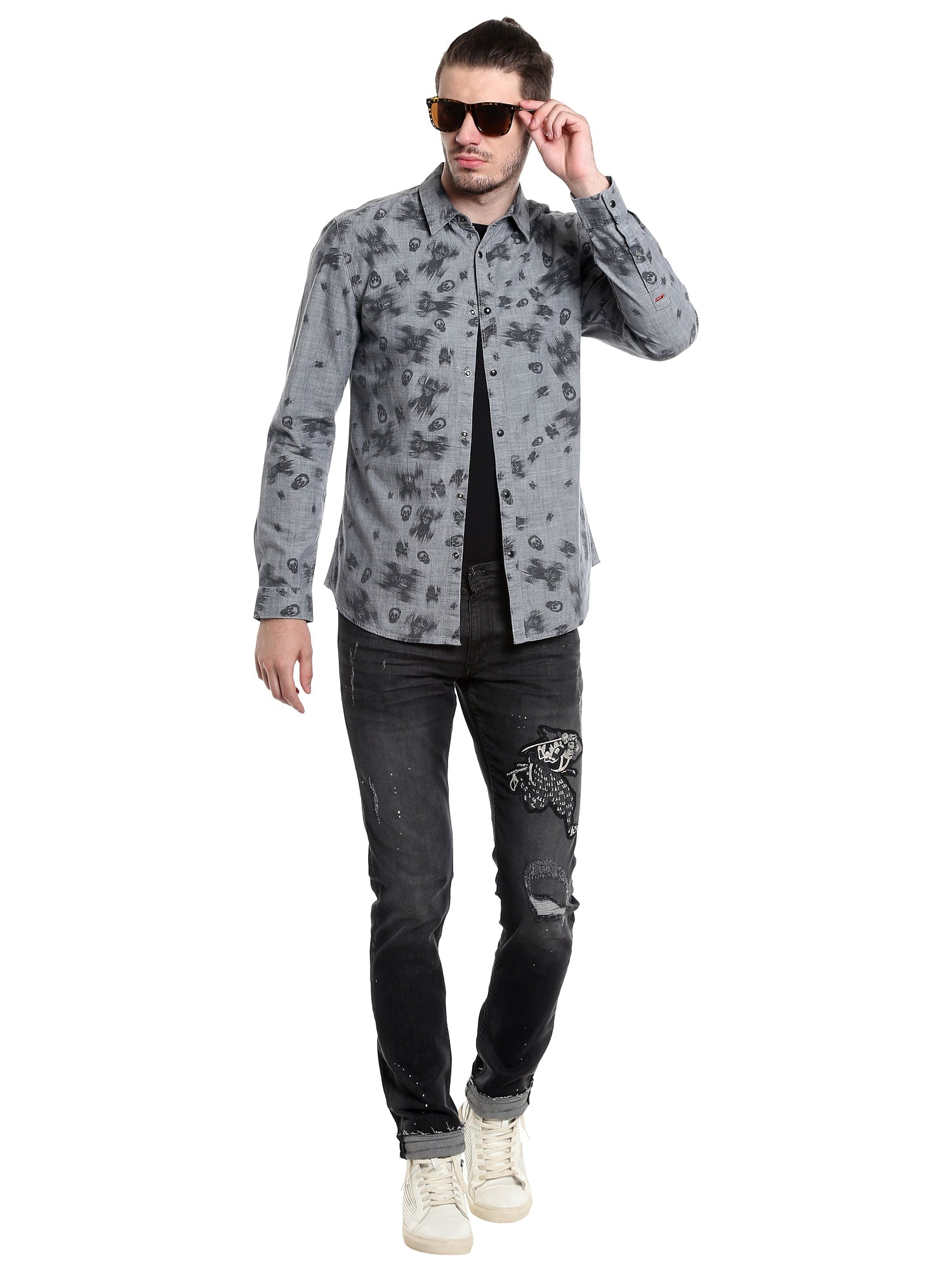 Pirates Of The Caribbean Skull Print Grey Shirt