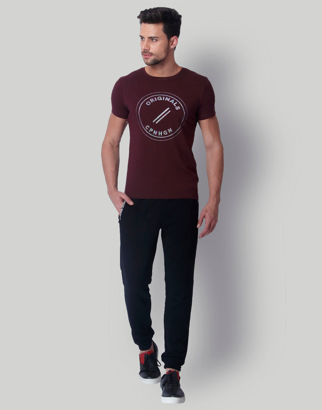 Burgundy Graphic Print Crew Neck T-Shirt