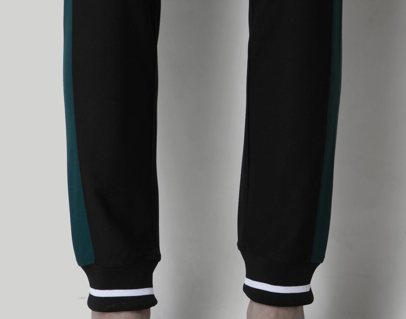 Black Tap Detail Sweatpants