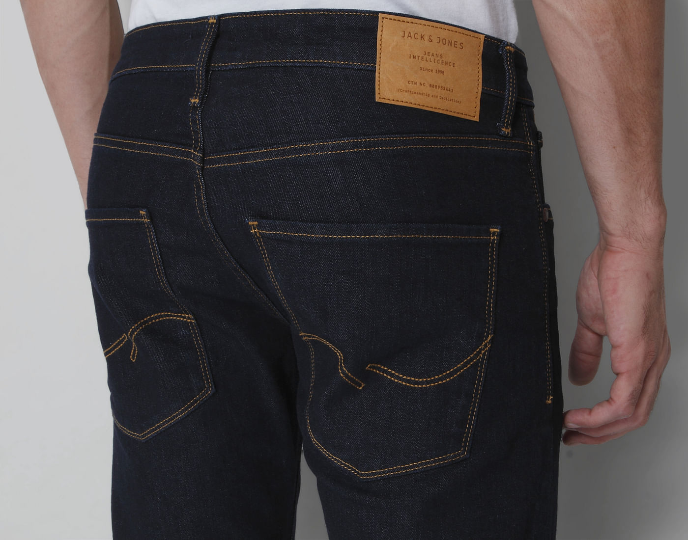 Blue Mid Rise Regular Fit Jeans