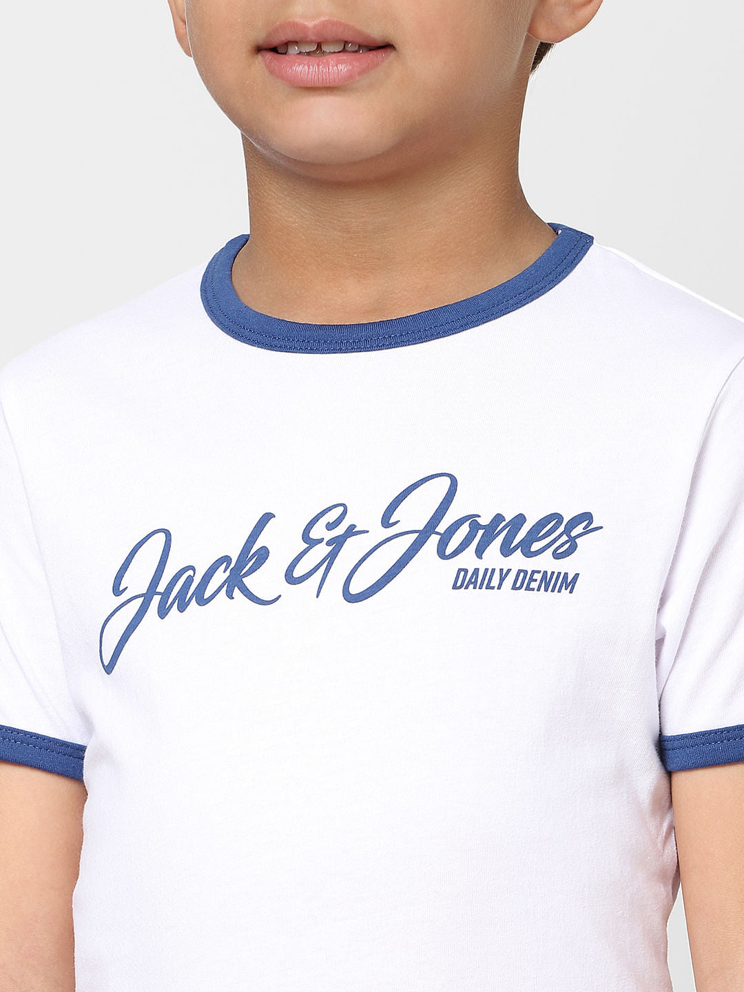 Boys White Contrast Tipping Crew Neck T-shirt