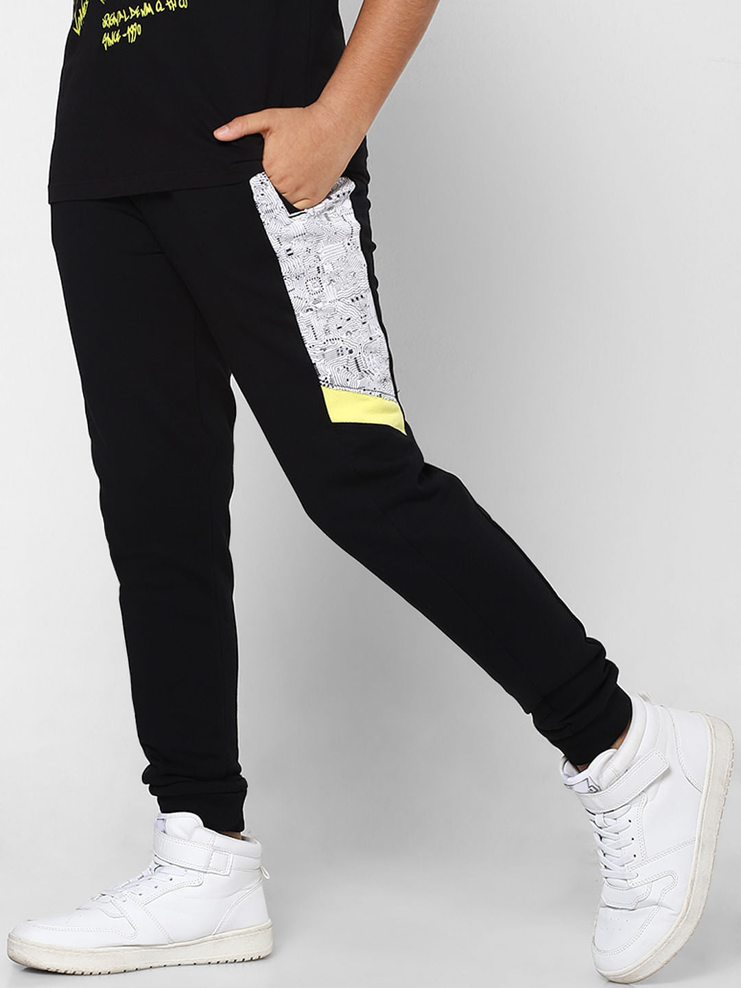 BOYS Black Graphic Print Sweatpants