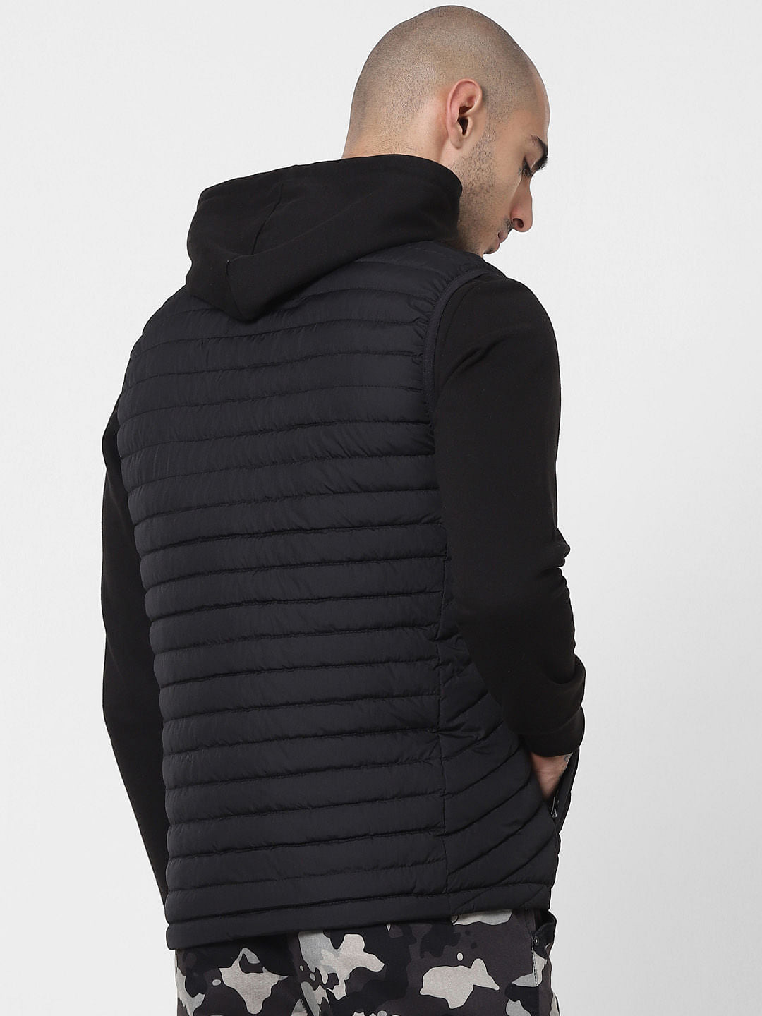 Black Sleeveless Lightweight Puffer Jacket
