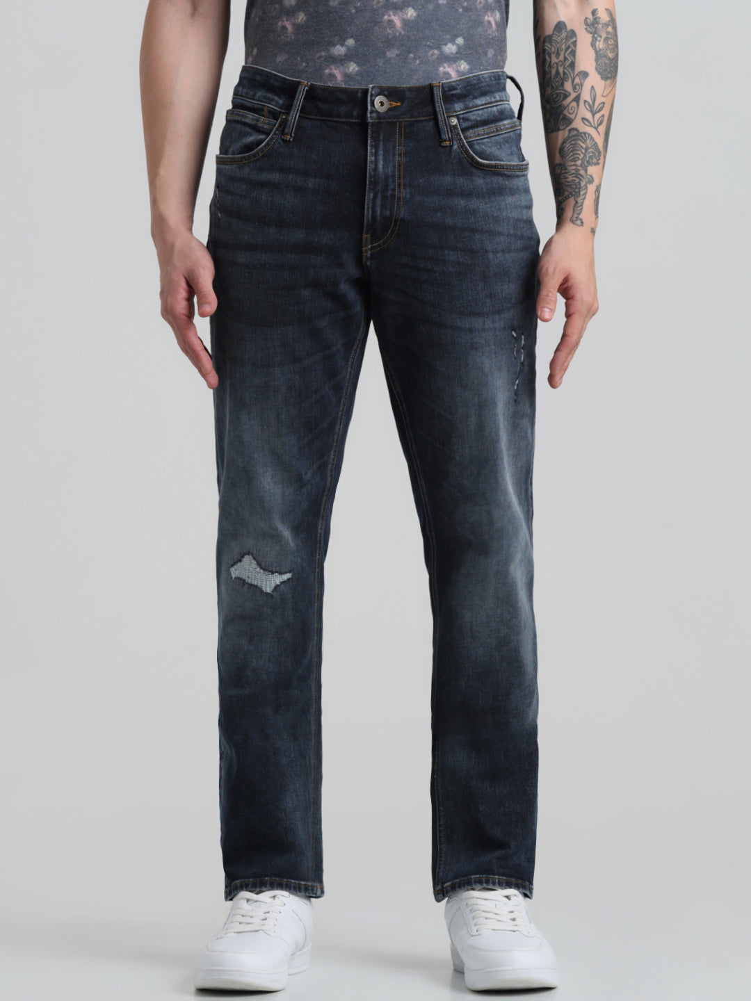 Distressed Low Rise Regular Fit Jeans