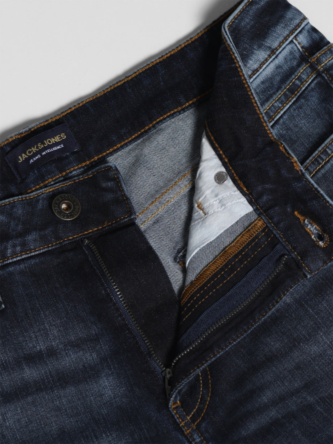 Distressed Low Rise Skinny Fit Jeans