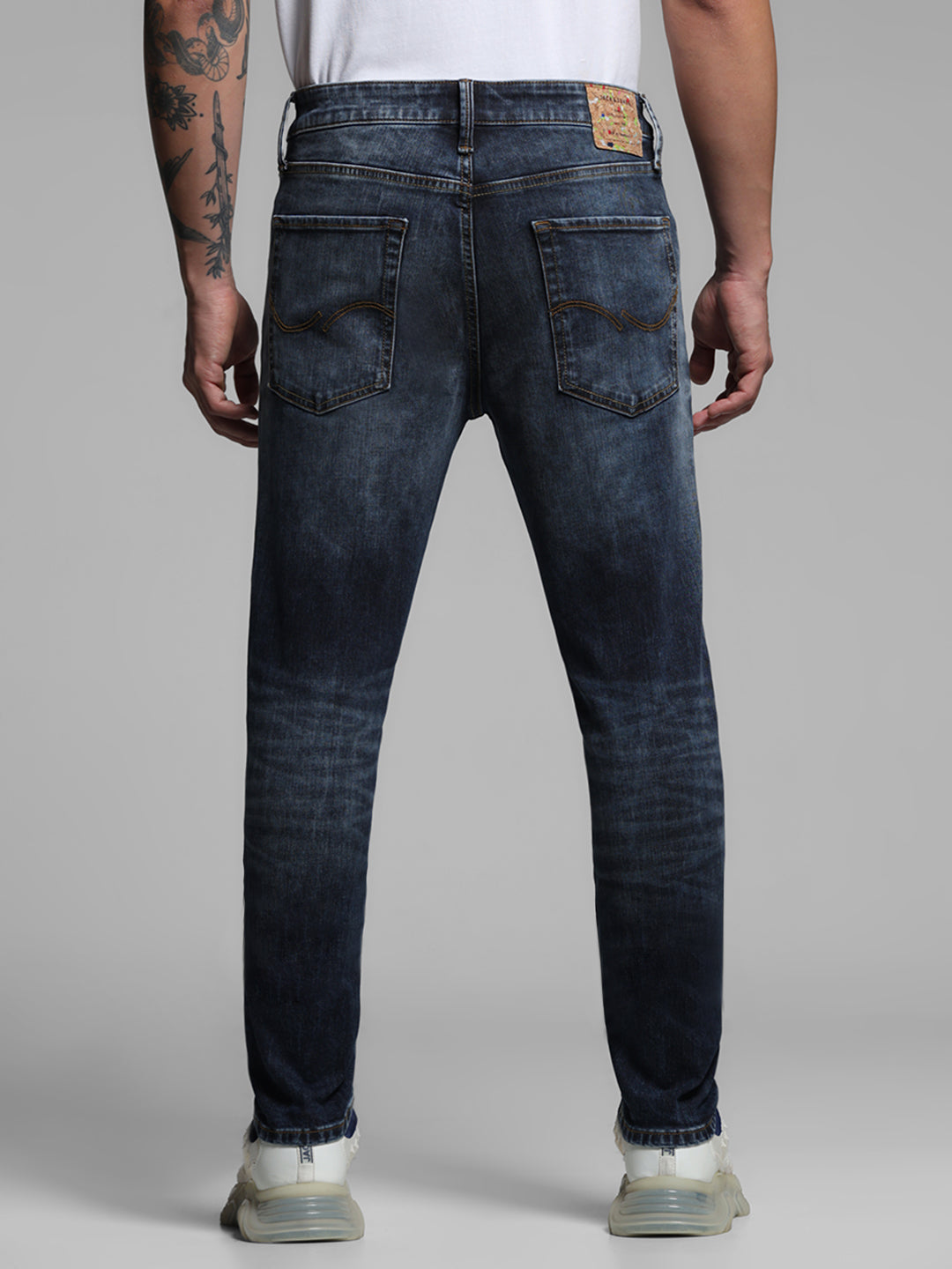 Distressed Low Rise Skinny Fit Jeans