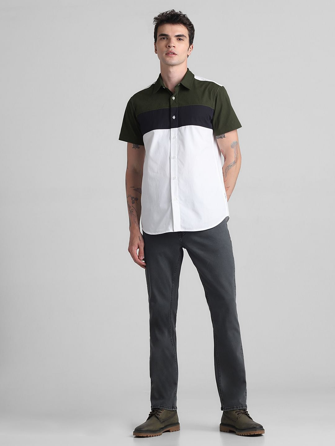 Green Colourblocked Short Sleeves Shirt