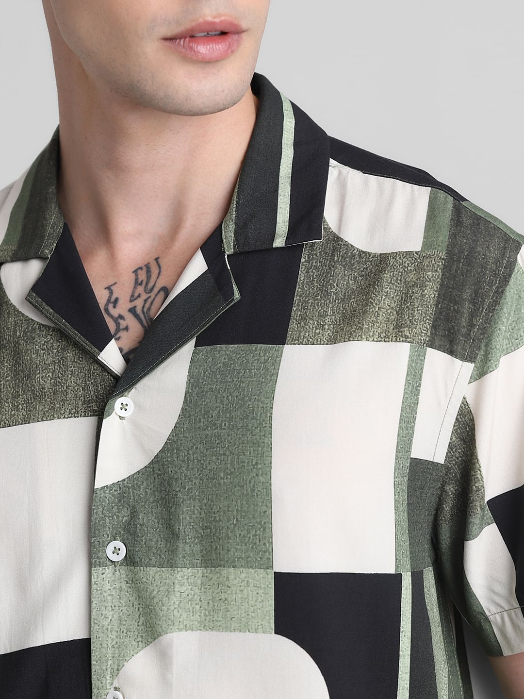 Green Printed Short Sleeves Shirt
