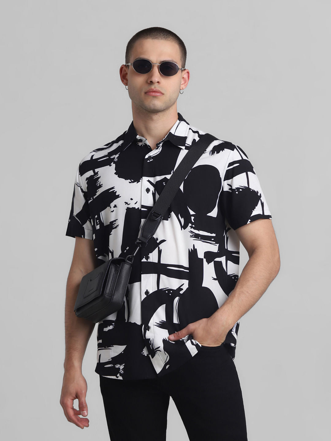 Black Abstract Print Short Sleeves Shirt
