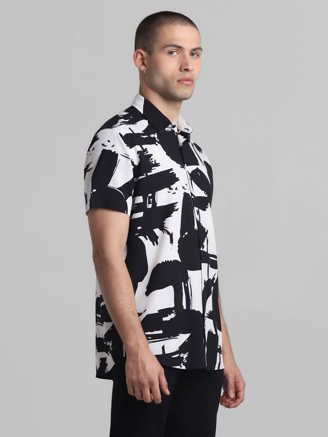 Black Abstract Print Short Sleeves Shirt