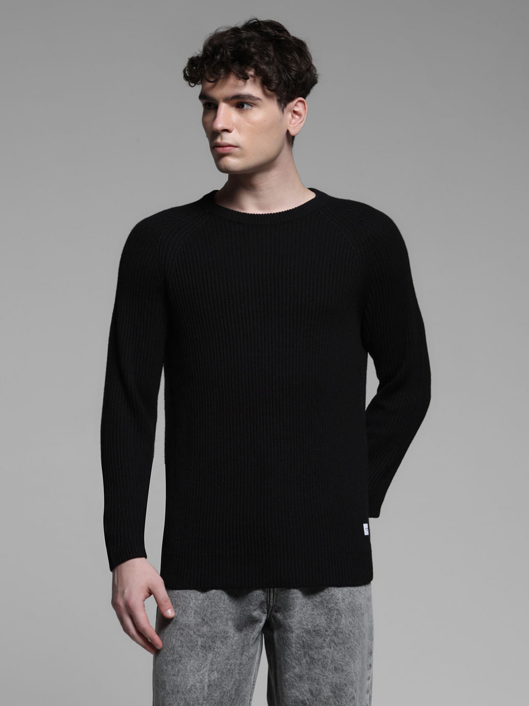 BLACK KNITTED PULLOVER