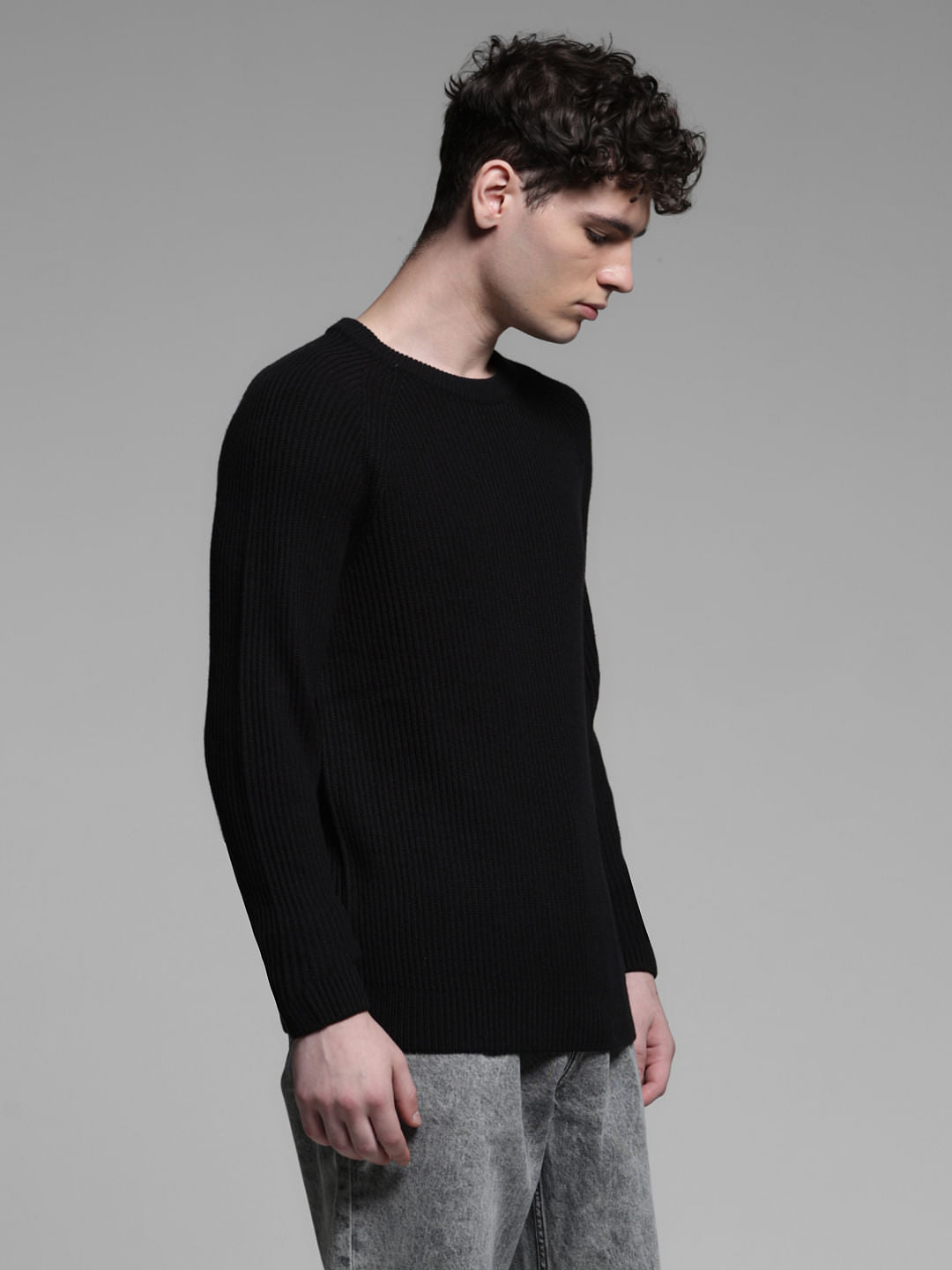 BLACK KNITTED PULLOVER