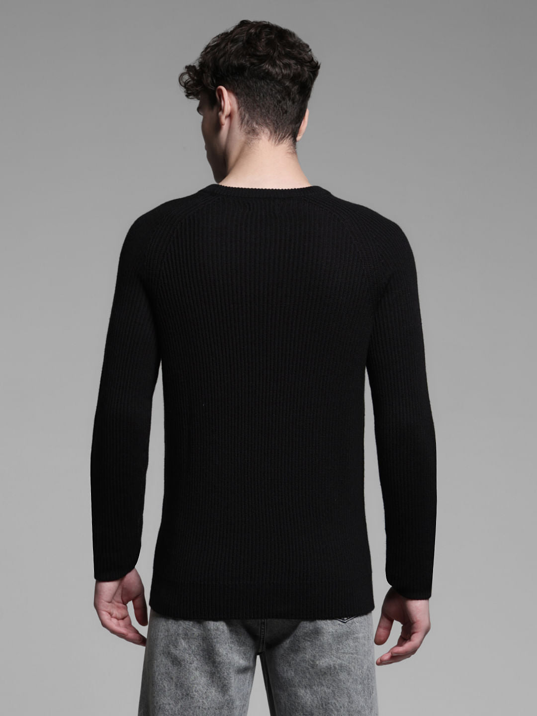 BLACK KNITTED PULLOVER