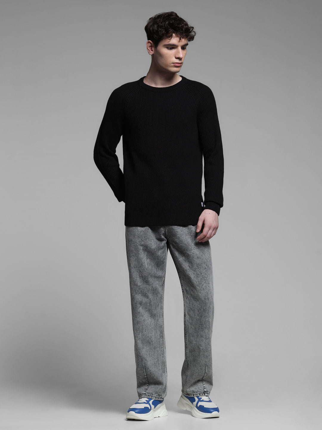 BLACK KNITTED PULLOVER