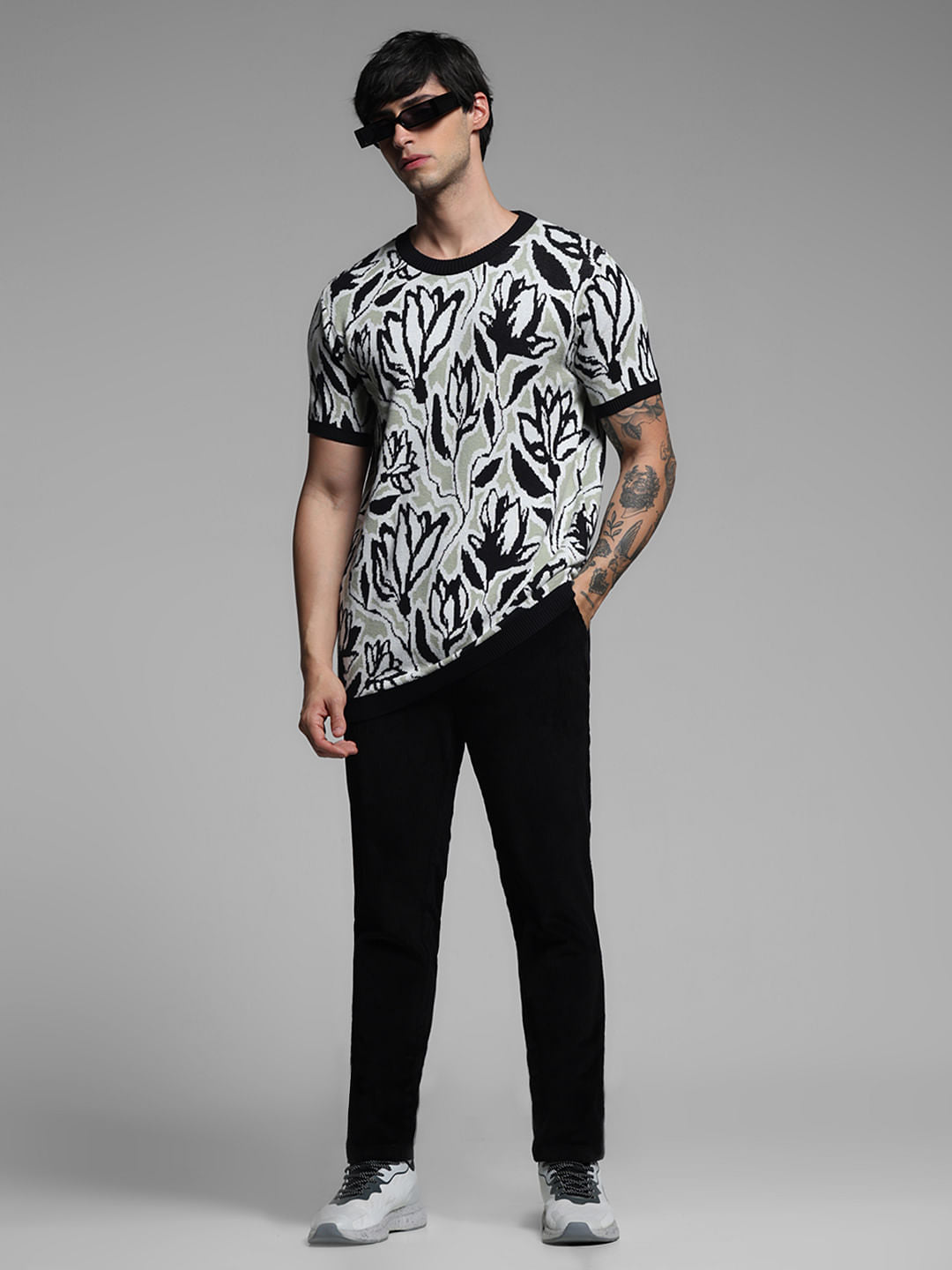 BLACK LOW RISE CORDUROY CHINOS