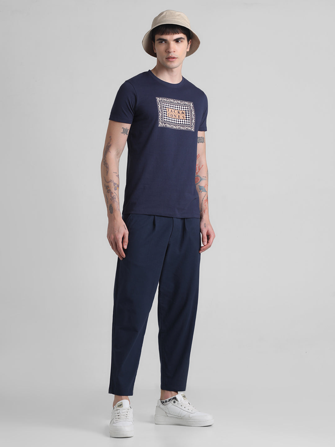 Men's Navy Blue Cotton-Linen Pleated Tapered Cropped Trousers