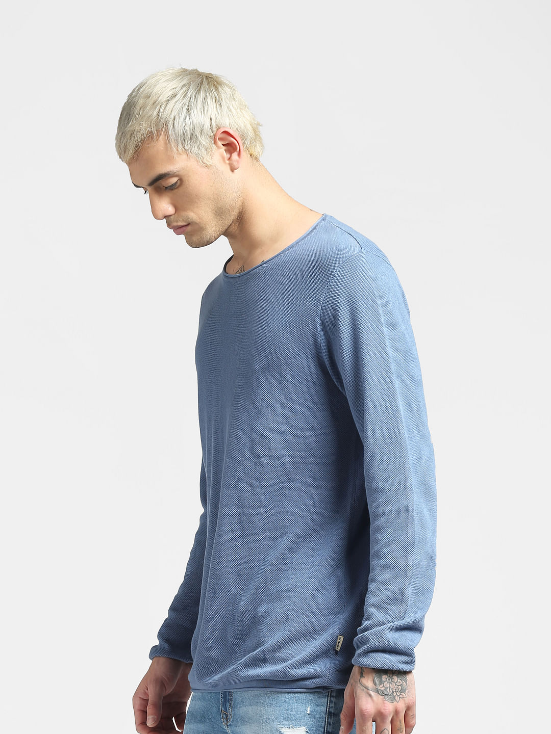 Blue Pullover