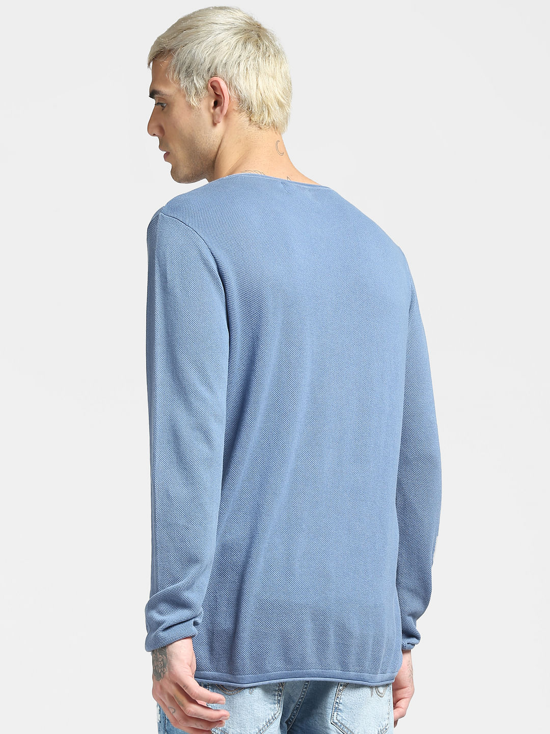 Blue Pullover