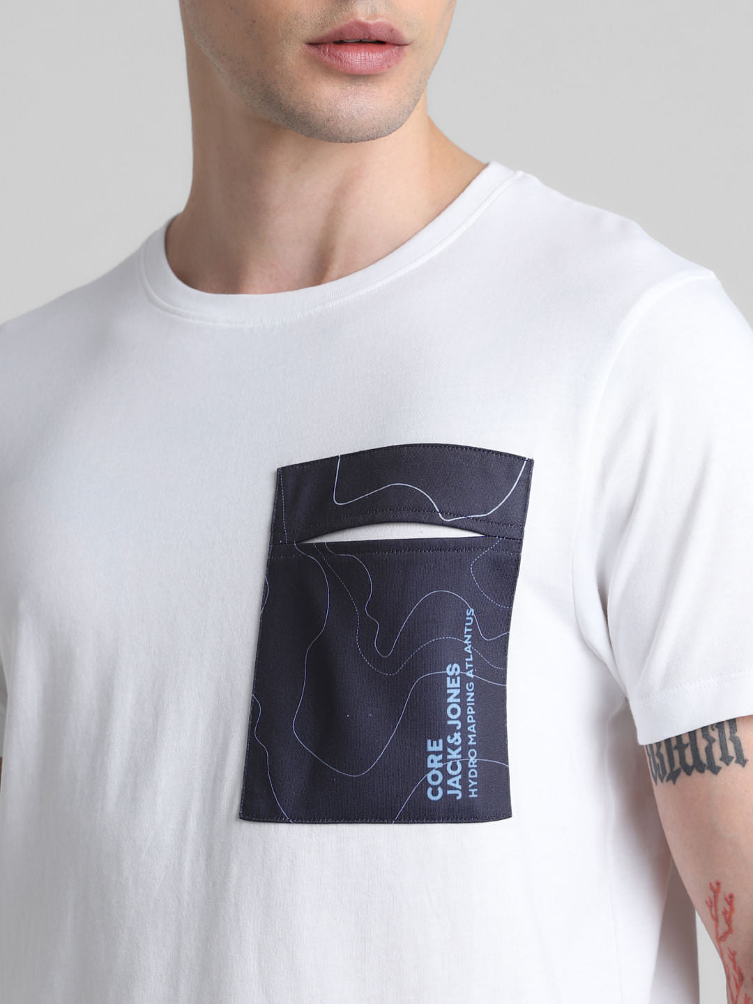 White Pocket Detail Crew Neck T-shirt