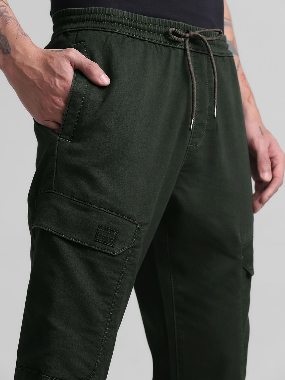 Green Mid Rise Cargo Pants