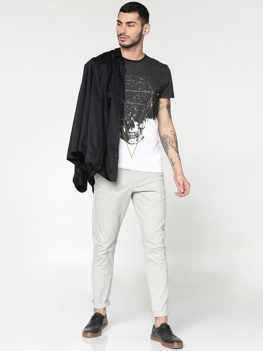 White And Black Graphic Print Slim Fit Crew Neck T-Shirt