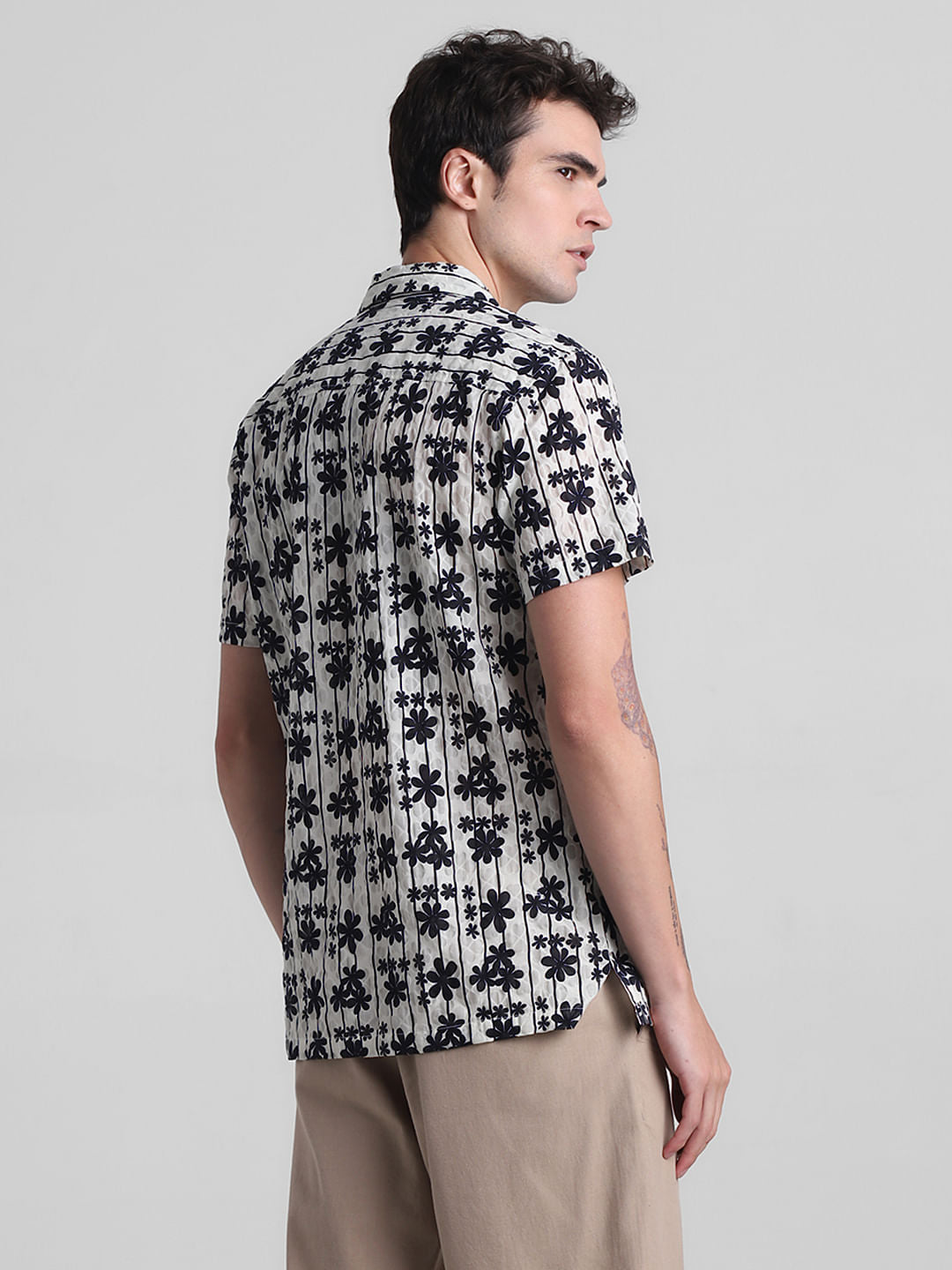 Black Embossed Print Short Sleeves Shirt