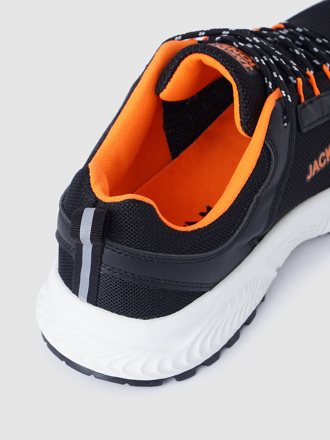 BLACK LACE-UP MESH SNEAKERS