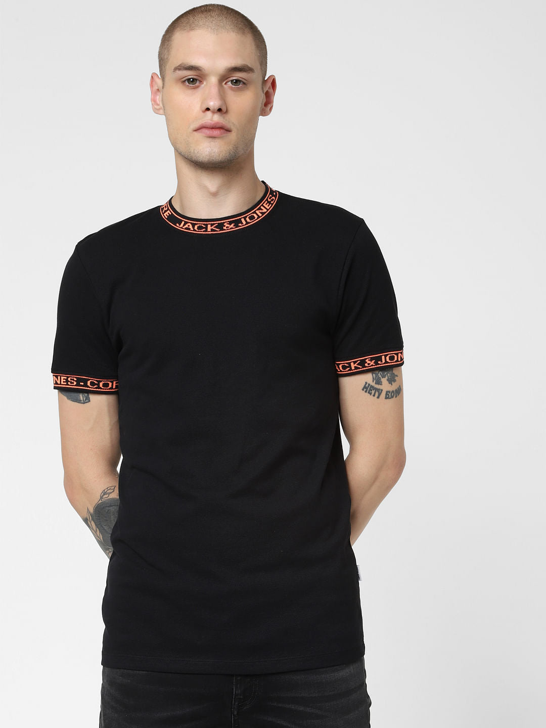 Black Contrast Text Tipping Crew Neck T-shirt