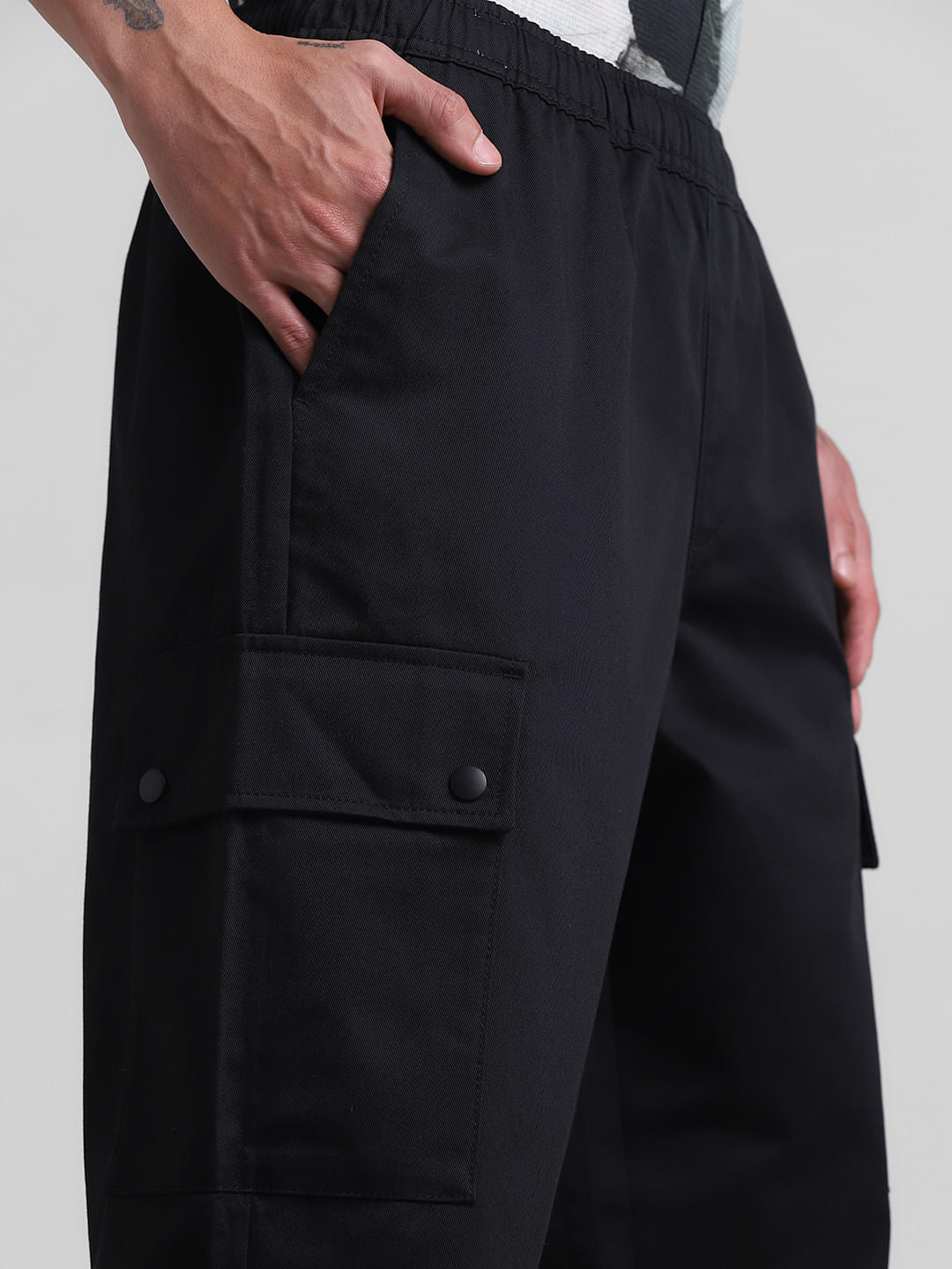 Black Mid Rise Cargo Joggers