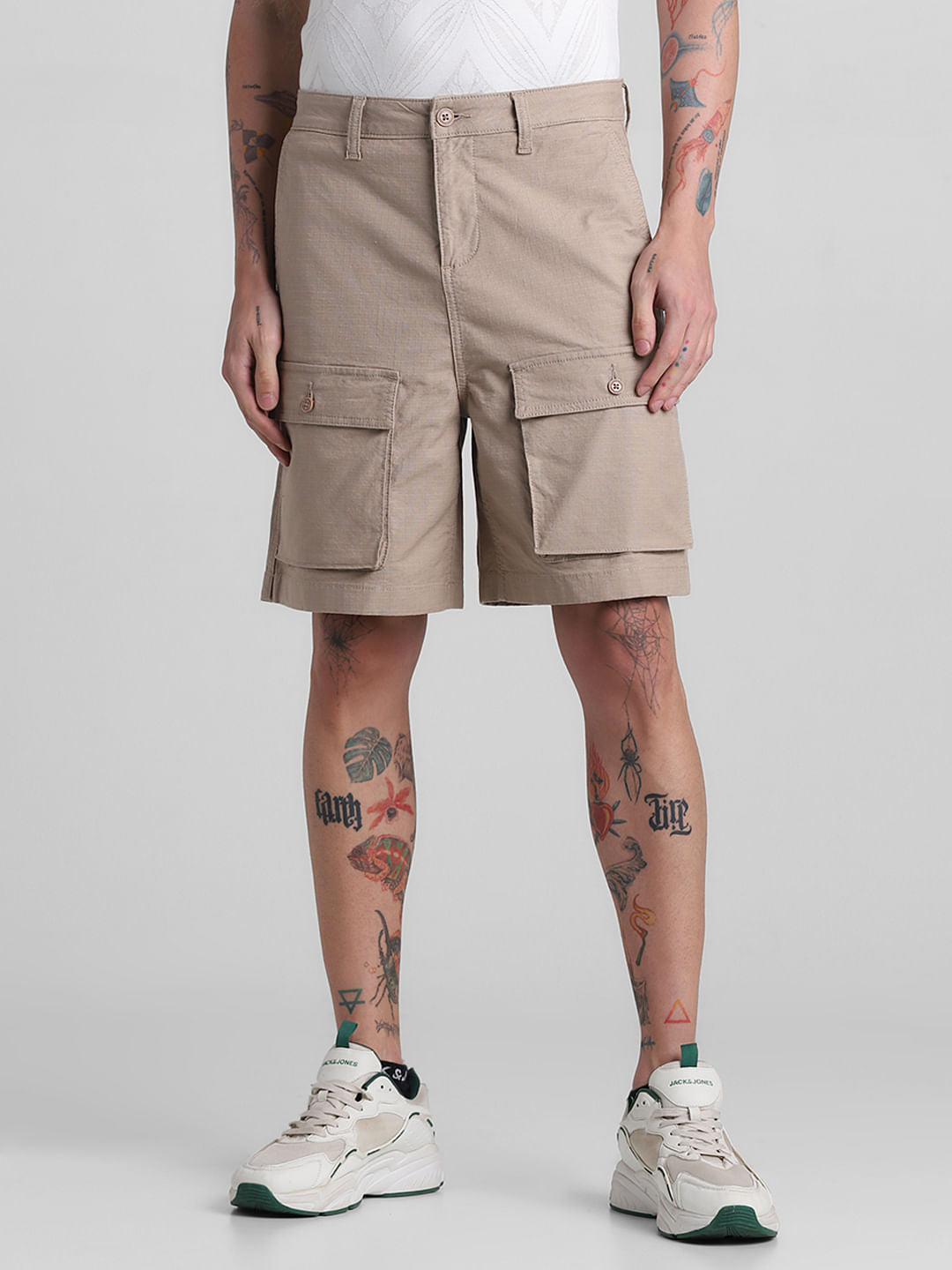 Khaki Low Rise Slim Fit Cargo Shorts