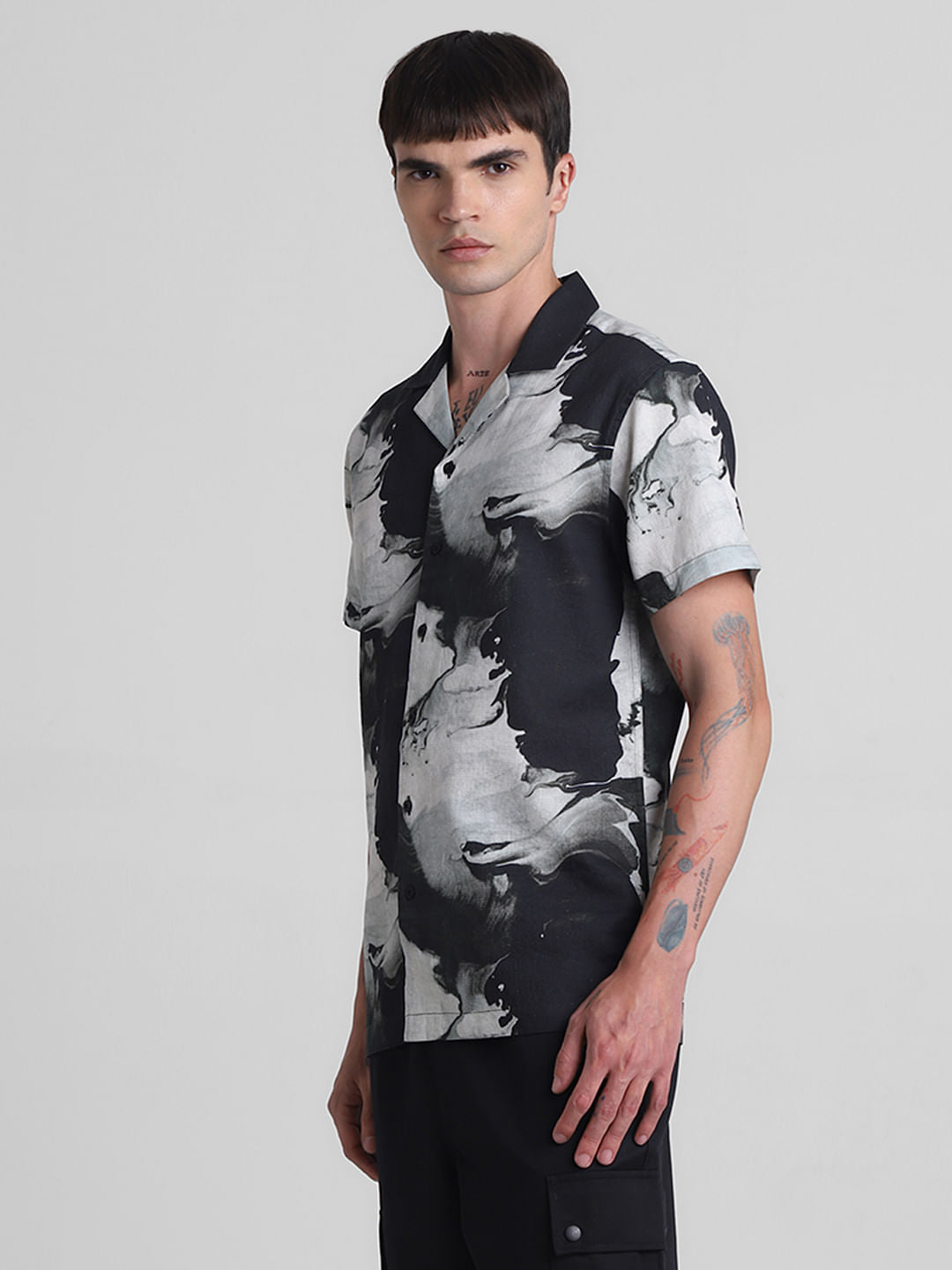Black Abstract Print Short Sleeves Shirt