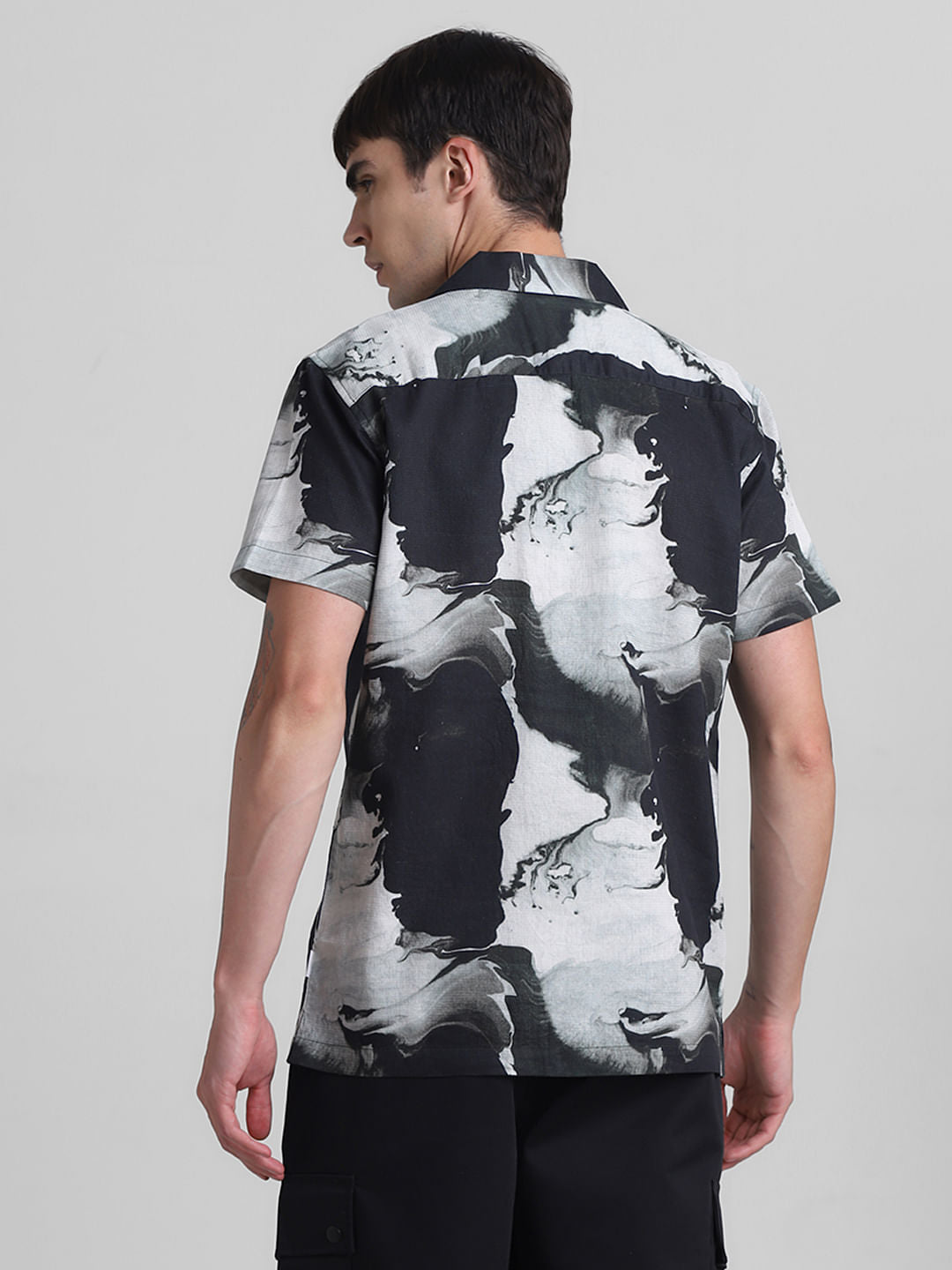 Black Abstract Print Short Sleeves Shirt