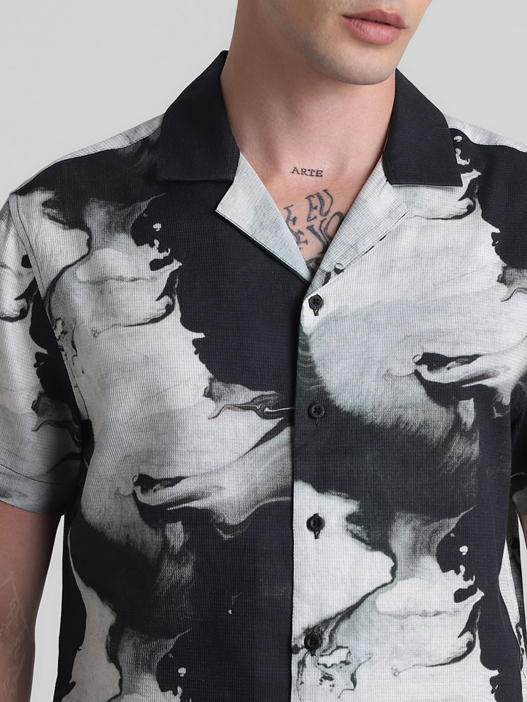 Black Abstract Print Short Sleeves Shirt