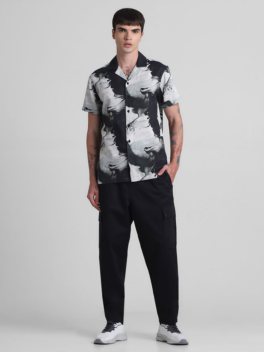 Black Abstract Print Short Sleeves Shirt