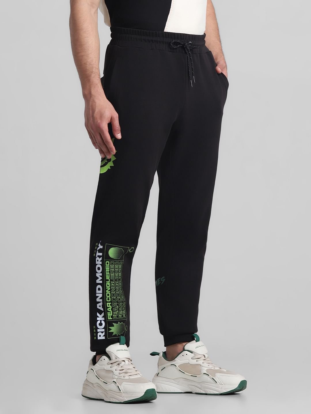 RICK & MORTY Black Mid Rise Printed Sweatpants