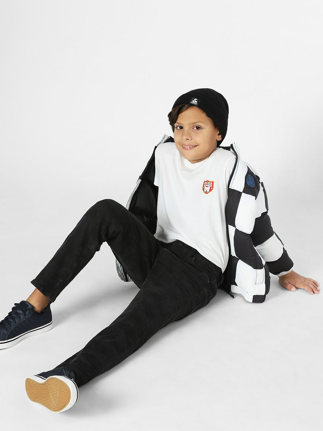 Boys Black Mid Rise Camo Print Regular Fit Jeans