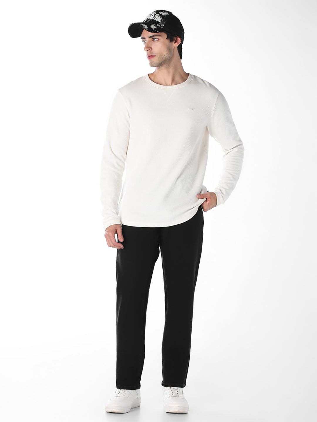 Men's Black Regular Fit Straight Jeans With Zip Fly