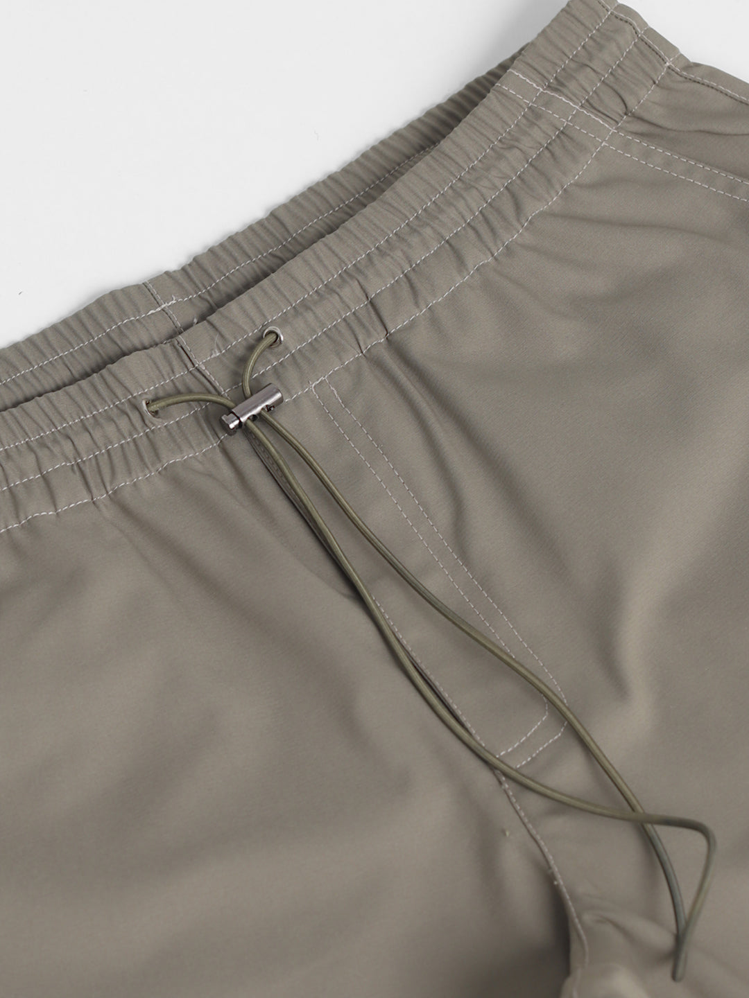 Men Olive Loose Fit Cargo Pants With Drawcord Hem