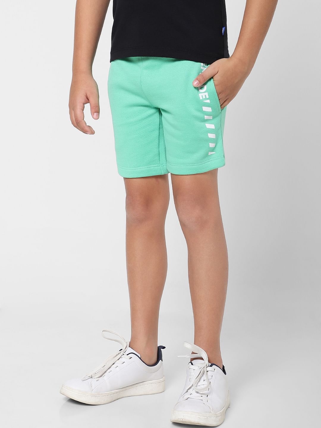 Boys Green Mid Rise Text Print Sweatshorts