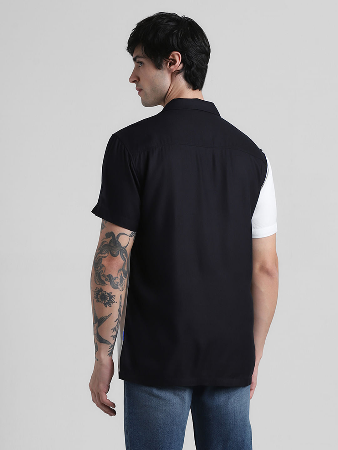 White Colourblocked Short Sleeves Shirt