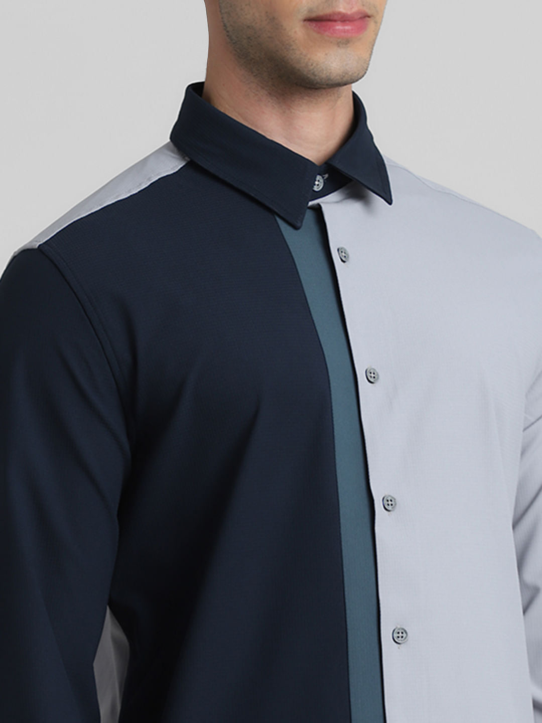 Blue Colourblocked Slim Full Sleeves Shirt
