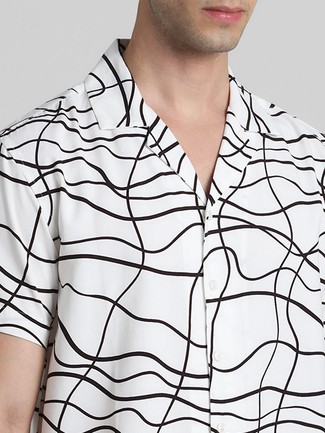 White Abstract Print Short Sleeves Shirt