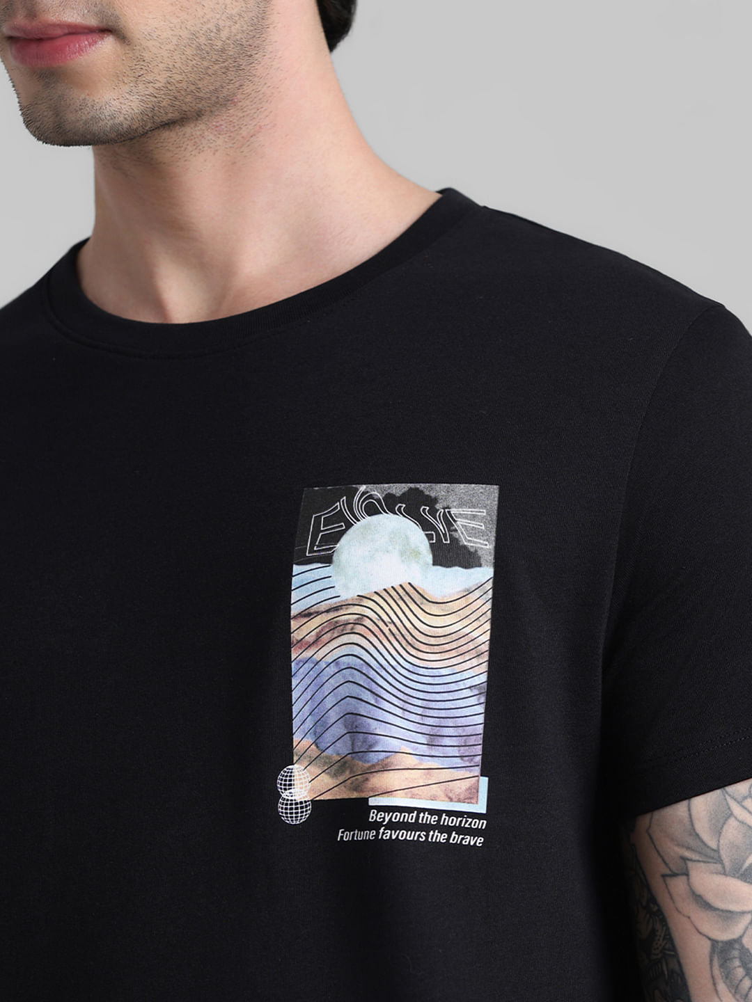 Black Graphic Print T-shirt