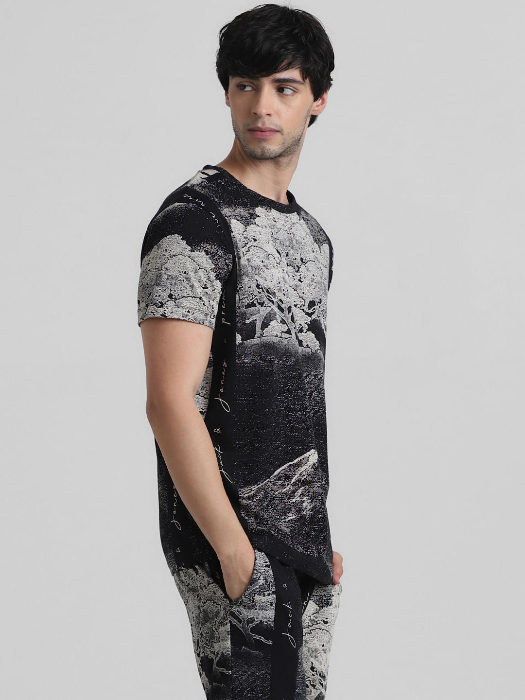 Black Abstract Print Crew Neck T-shirt