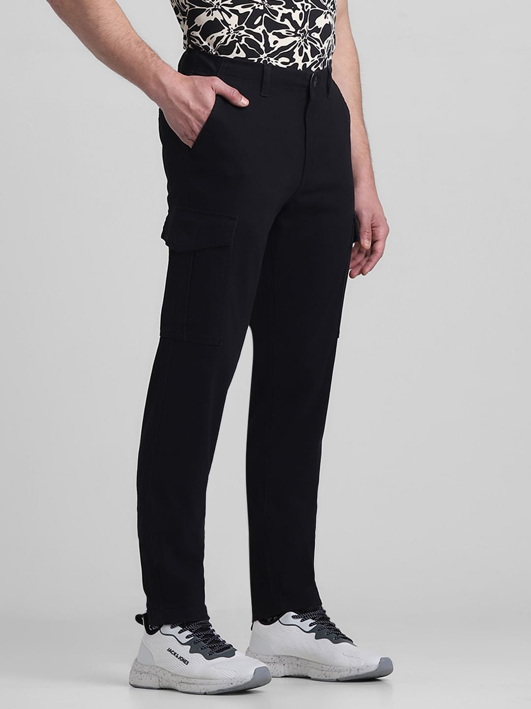 Black Mid Rise Slim Fit Pants
