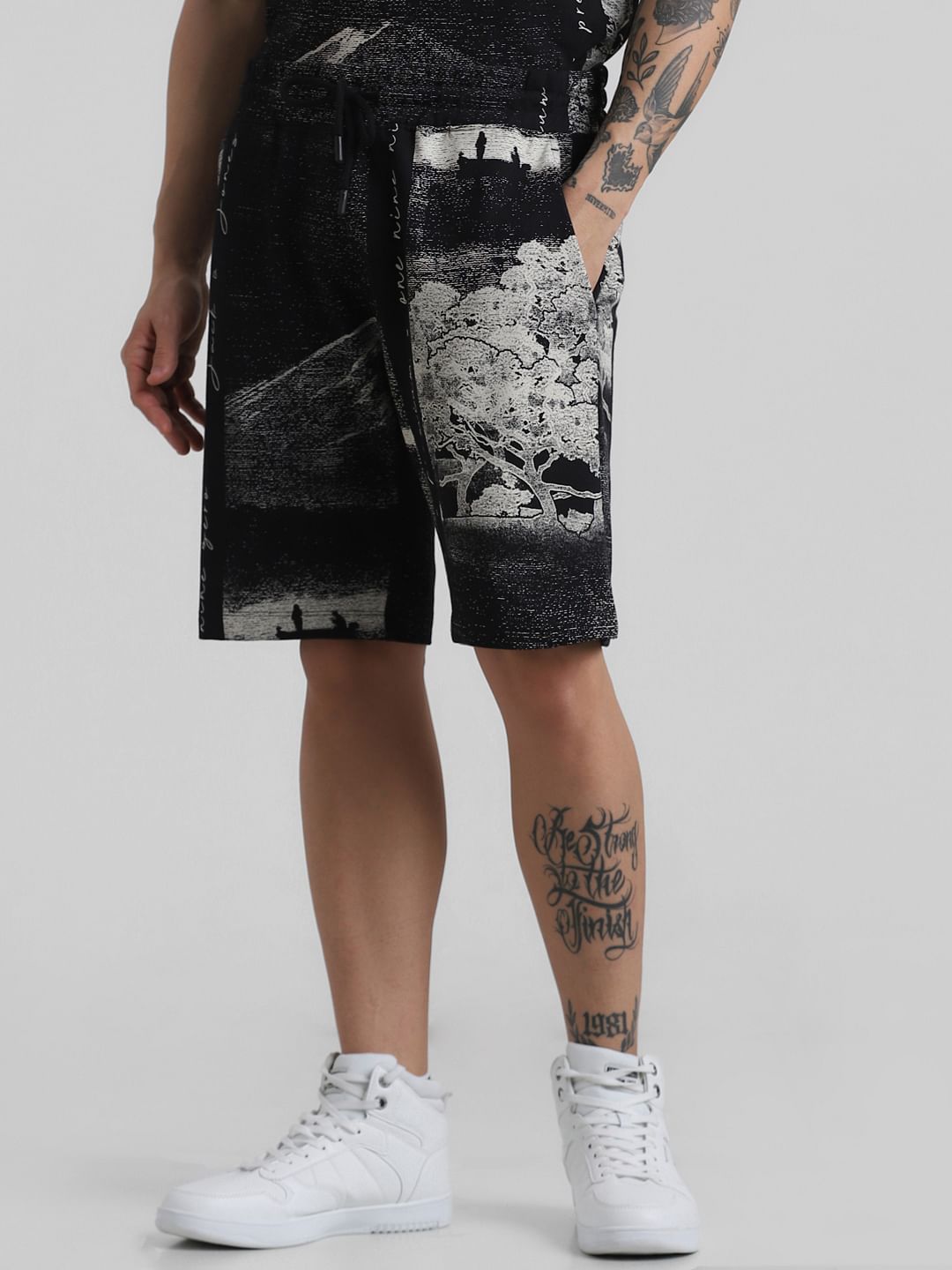 Black Mid Rise Abstract Print Shorts