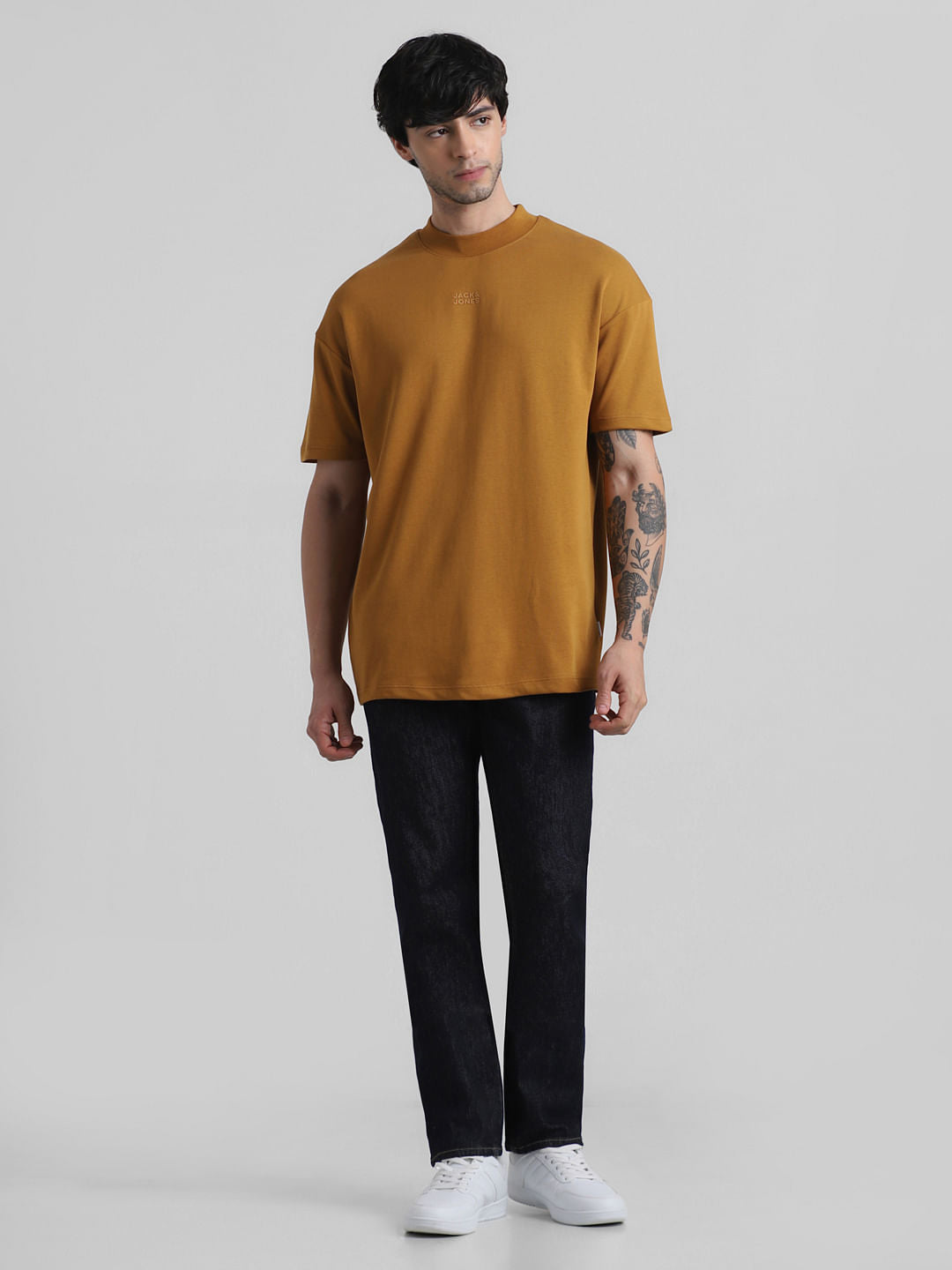 Knitted Crew Neck T-shirt - Brown