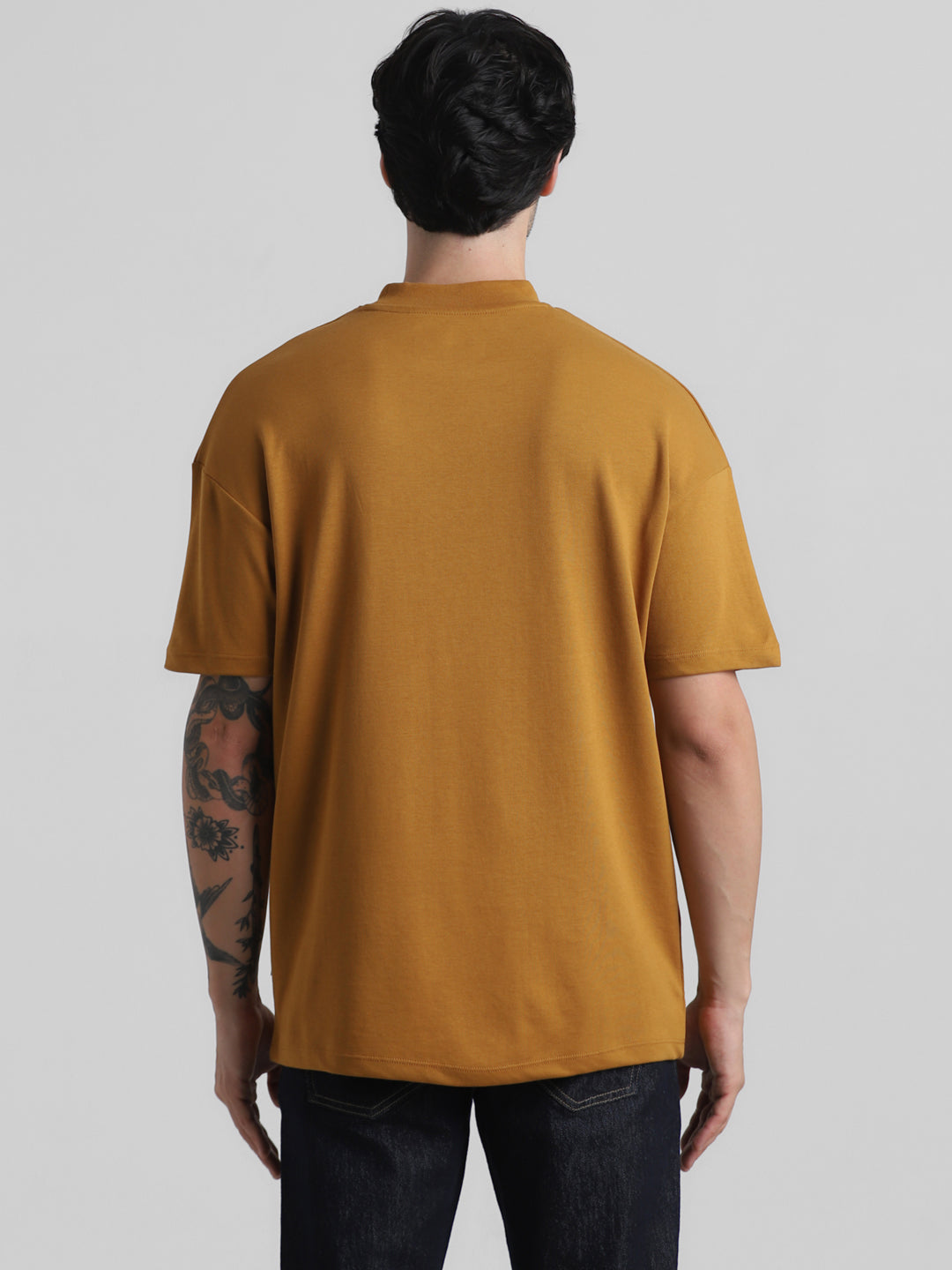 Knitted Crew Neck T-shirt - Brown