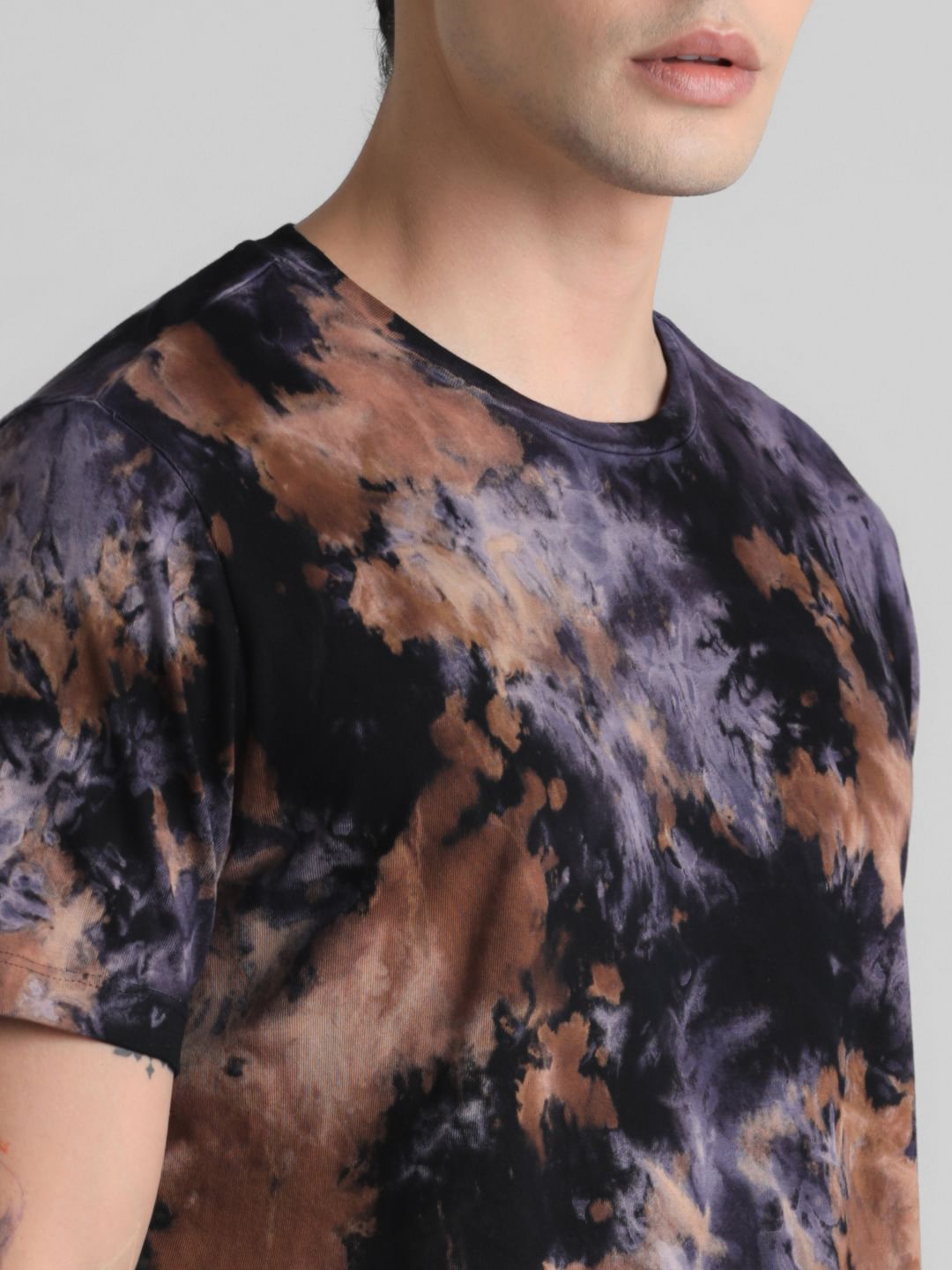 Black Tie-Dye Crew Neck T-shirt